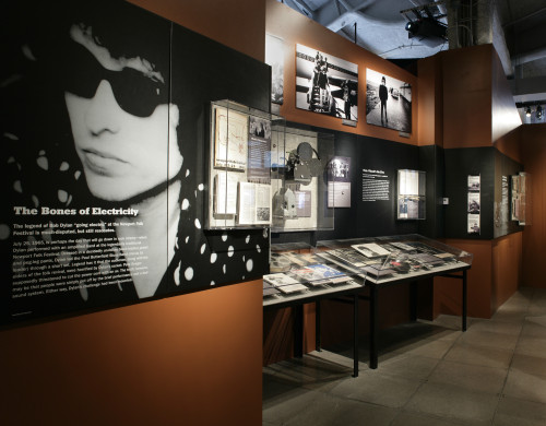 Exhibiton, “Bob Dylan's American Journey, 1956-1966”