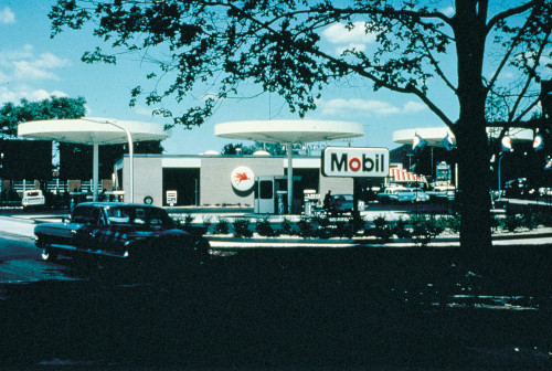 First Generation Mobil station